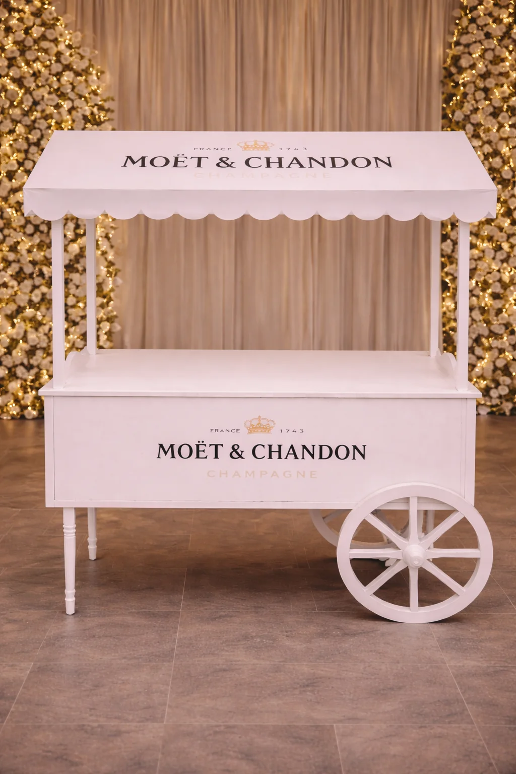Moët car
